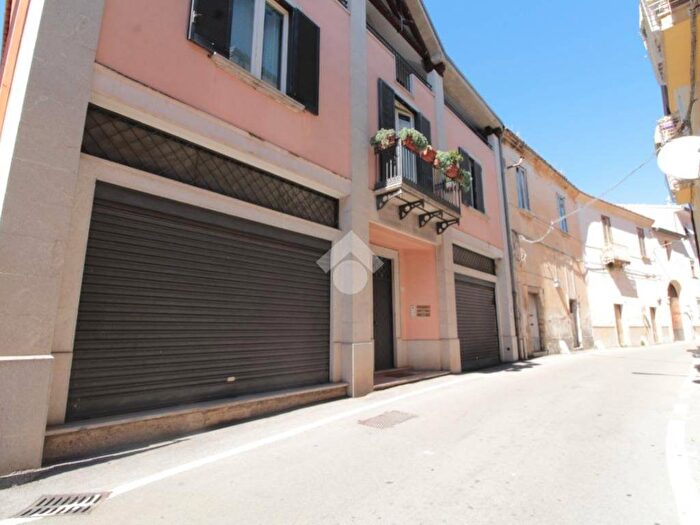 Appartamento quadrilocale in vendita in Via S Pietro, Ercole, Caserta