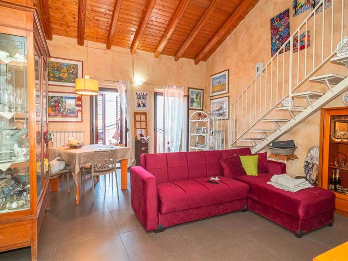 Appartamento trilocale in vendita in Via Lavina, Centro, Aci Sant'Antonio