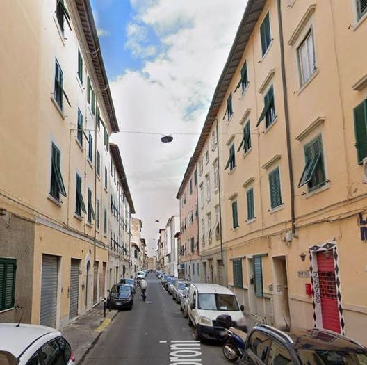 Appartamento con 5 locali in vendita in Via Sproni, Cisternone, Livorno