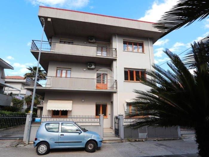 Casa con 6 locali in vendita in Via Secchia, Lungomare Marconi, Alba Adriatica