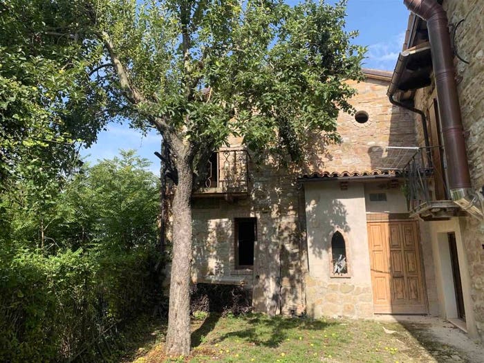 Casa con 5 locali in vendita in Camerino