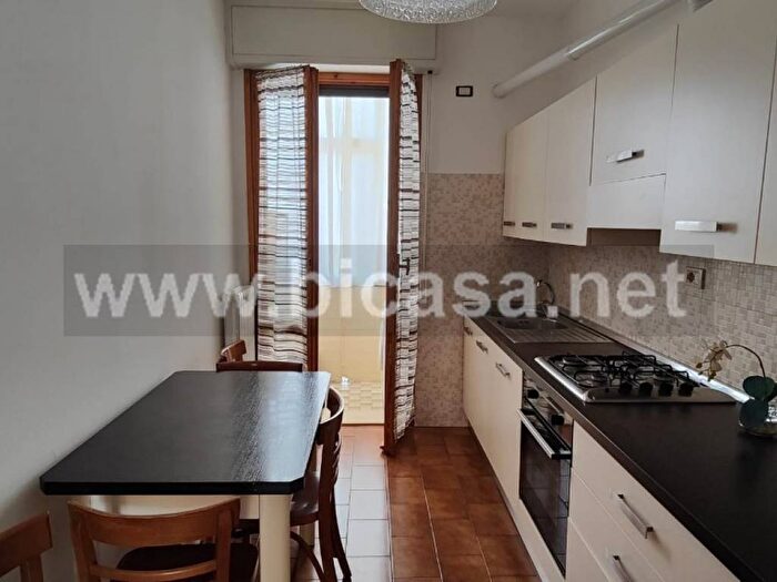 Appartamento trilocale in vendita in Via Basento, Cattabrighe Vismara, Pesaro