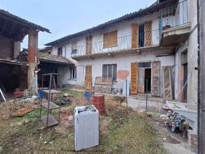 Casa con 6 locali in vendita in Via Marconi, Centro, Rosasco