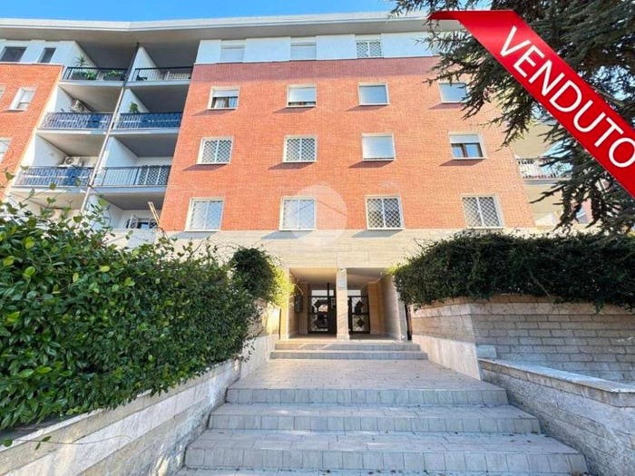 Appartamento quadrilocale in vendita in Via Edoardo Amaldi, Fonte Laurentina, Roma