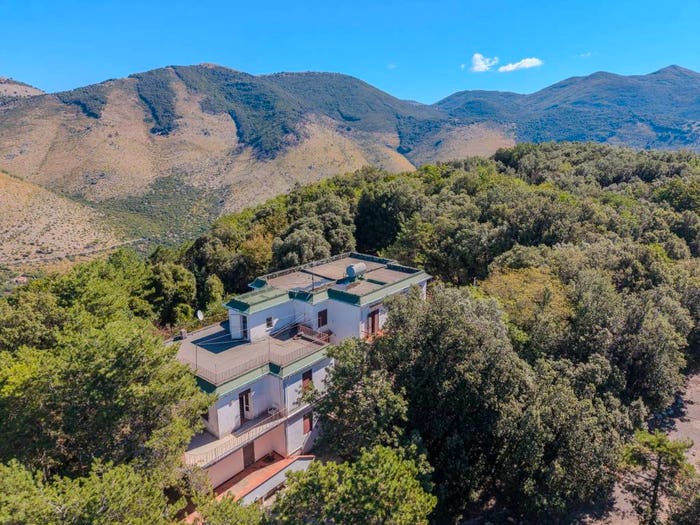 Casa con 6 locali in vendita in Strada Provinciale Madonna della Civita, Itri