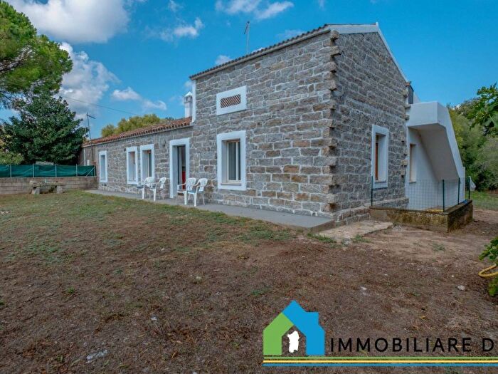 Casa con 6 locali in vendita in SS, Telti