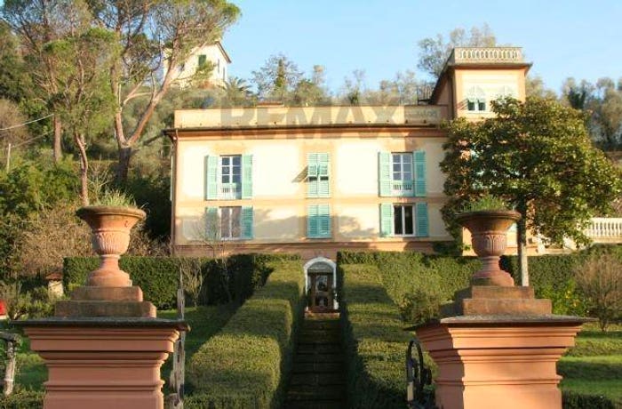 Appartamento quadrilocale in vendita in Via Chiesa Santo Stefano, Centro, Sestri Levante