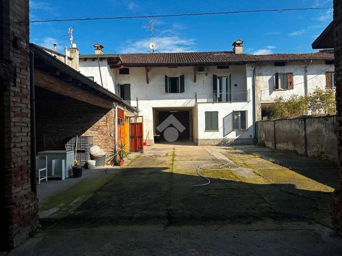 Casa con 5 locali in vendita in VIA DOSSELLO, Pralboino