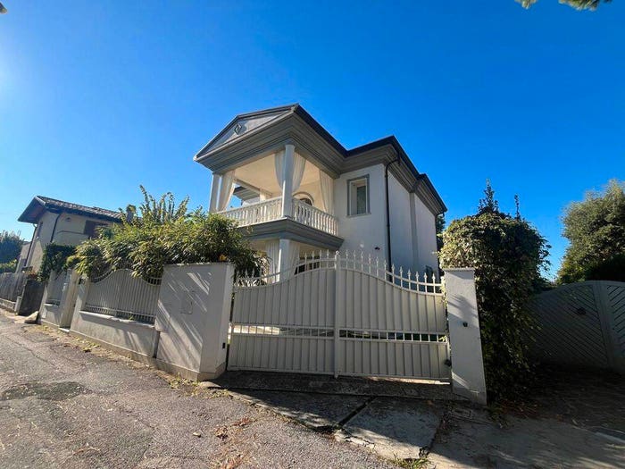 Casa con 6 locali in vendita in Via Aldous Leonard Huxley, Centro, Forte dei Marmi
