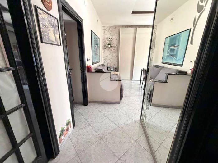 Appartamento trilocale in vendita in Calata Capodichino, Ponti Rossi, Napoli