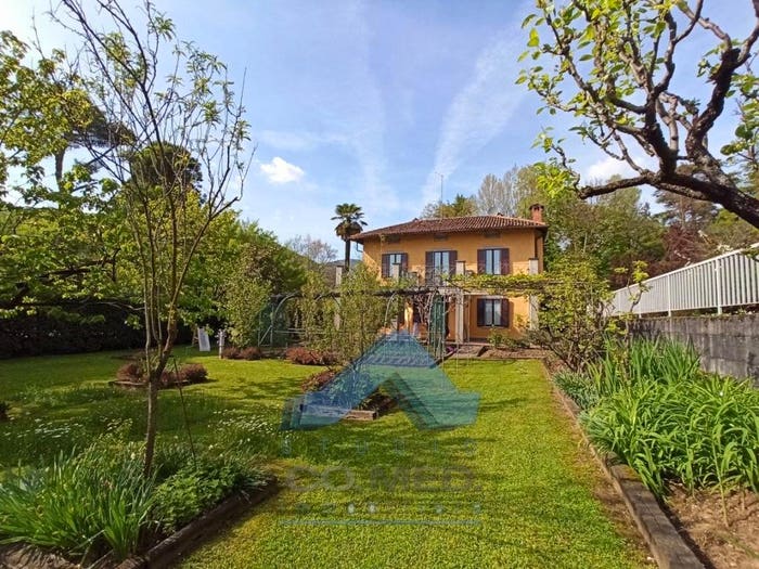 Casa con 6 locali in vendita in Via Europa, Centro, Alzano Lombardo