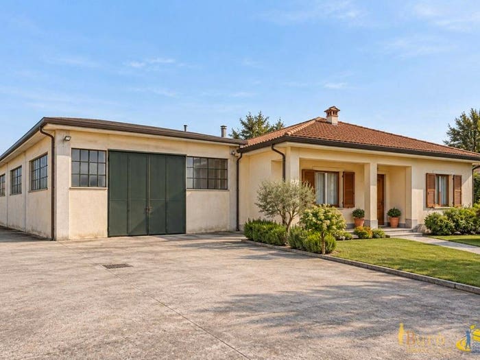Casa con 6 locali in vendita in via provinciale, Centro, Sala Baganza