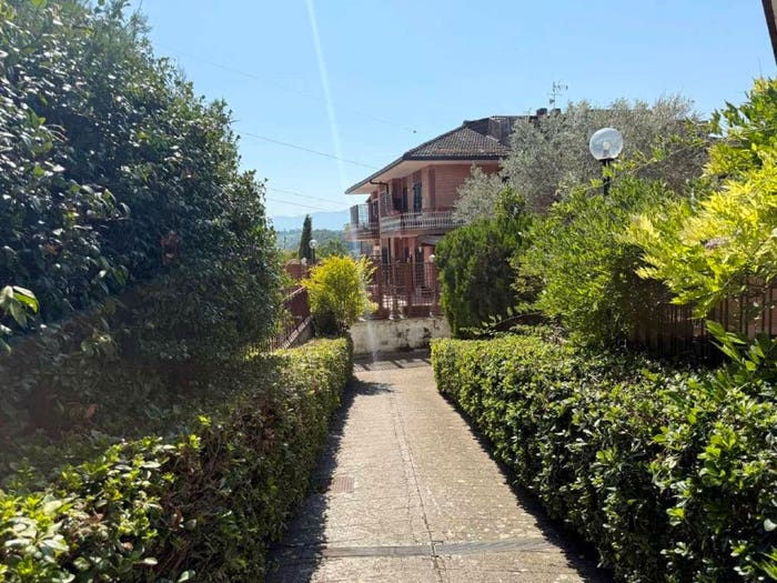 Appartamento trilocale in vendita in via Quirina, Passo Corese, Fara in Sabina