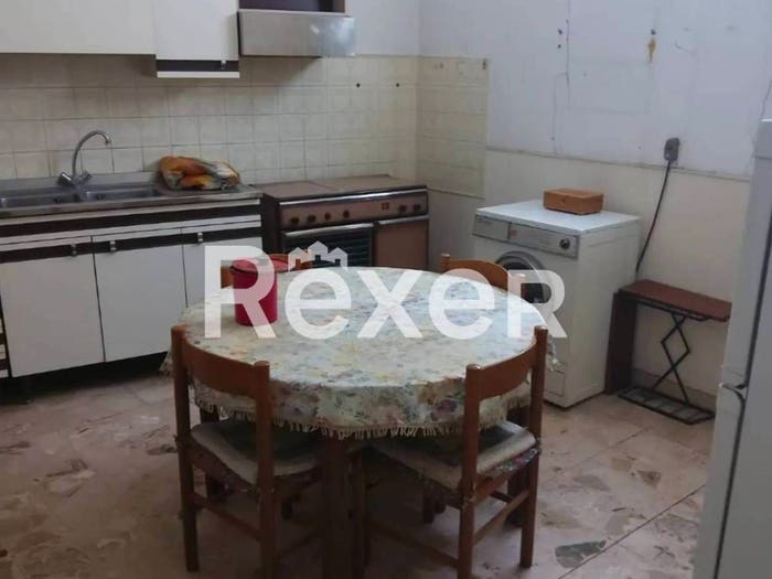 Casa con 6 locali in vendita in Via Costanzo, Paternò