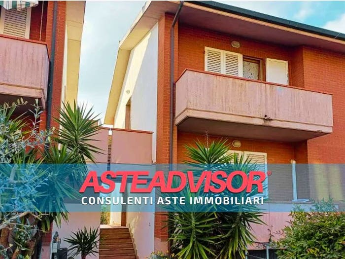 Appartamento con 5 locali in vendita in Via Paolo Borsellino, Centro, Collesalvetti