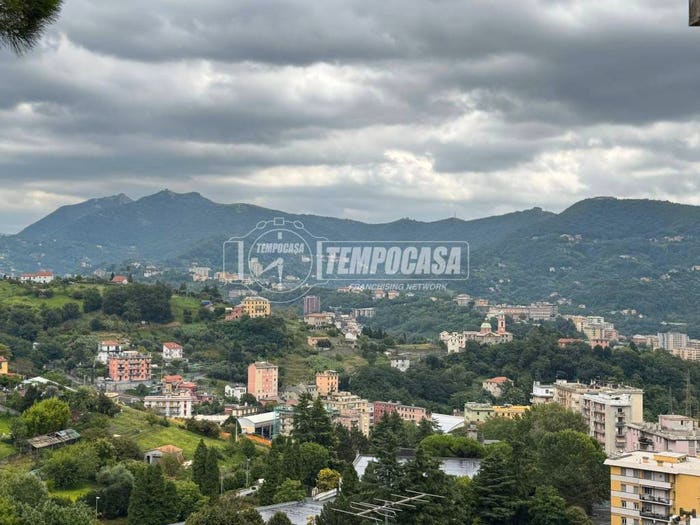 Appartamento con 5 locali in vendita in Via Militare di Borzoli, Bolzaneto, Genova