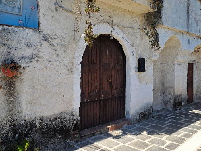 Casa con 6 locali in vendita in Via Pendino, Vaglie, Galluccio