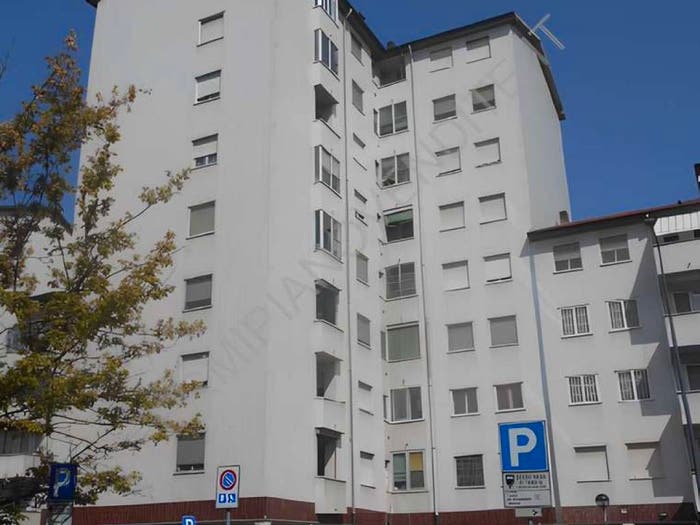 Appartamento con 5 locali in vendita in Via Lucca, Bisceglie, Milano
