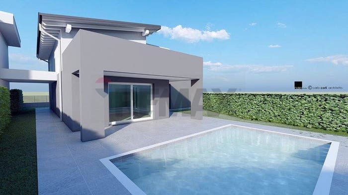 Casa con 6 locali in vendita in Via Monte Bianco, Dormelletto
