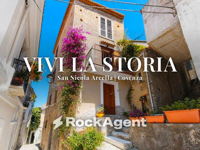 Appartamento quadrilocale in vendita in Via Amedeo Barletta, San Nicola Arcella