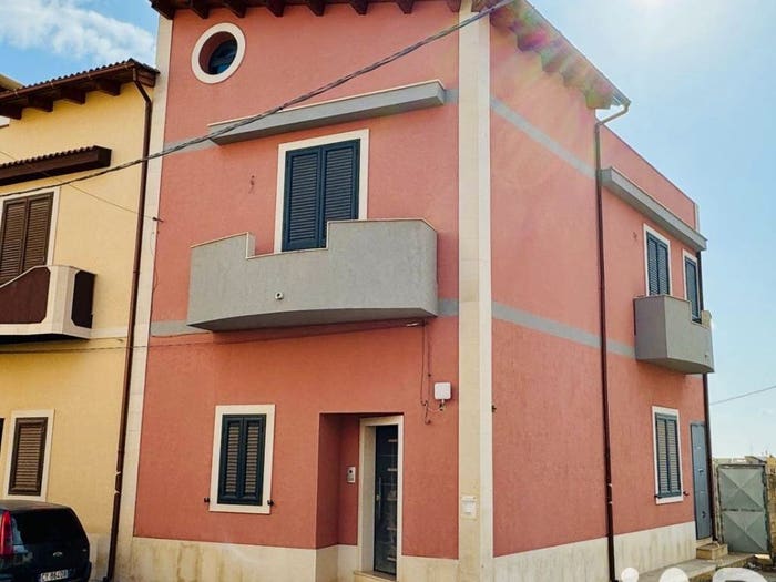 Casa con 6 locali in vendita in Via Arrigo Boito, Centro, Avola