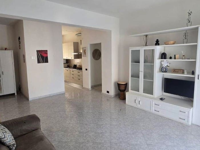 Appartamento trilocale in vendita in Via delle Sorgenti, Cisternino, Livorno