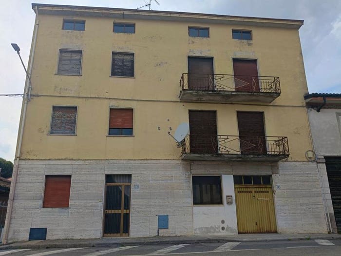 Casa quadrilocale in vendita in Via San Pietro, Dosimo, Persico Dosimo