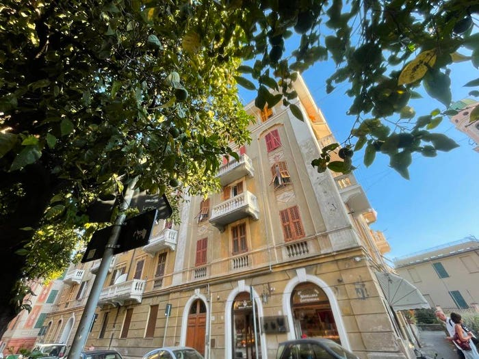 Appartamento bilocale in vendita in Via Ignazio Pallavicini, Pegli, Genova