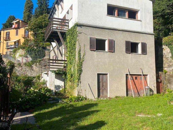 Casa con 6 locali in vendita in Via Giacomo Scalini, Brunate