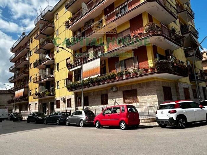 Appartamento quadrilocale in vendita in Via Aristide Giovanni Barducci, Ferrarecce Università, Caserta
