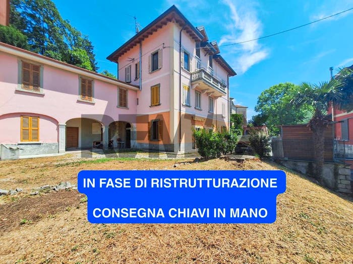 Appartamento bilocale in vendita in VIA SALTRIO, Centro, Viggiù