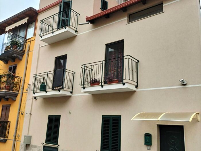 Casa con 5 locali in vendita in Via Generale Porpora, Bagnara Calabra