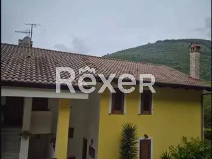 Appartamento trilocale in vendita in Via Convento, Sieti, Giffoni Sei Casali