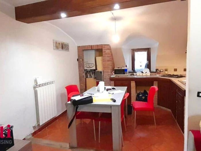 Casa quadrilocale in vendita in Via Asilo, Centro, Farigliano