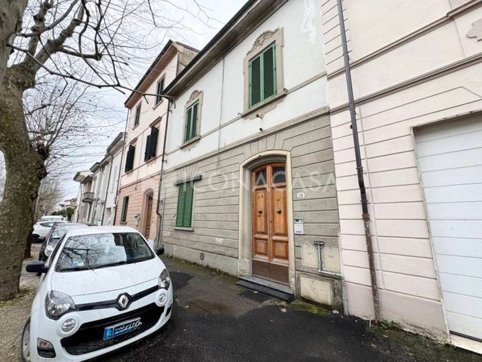 Casa con 5 locali in vendita in Viale Novembre, Villaggi Bellaria, Pontedera