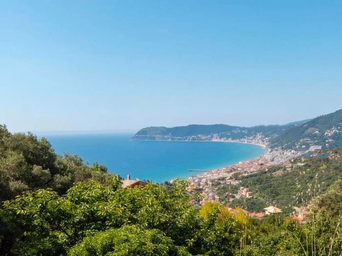Casa quadrilocale in vendita in Strada Panoramica Solva Cavia, Cavia Regione Monti, Alassio