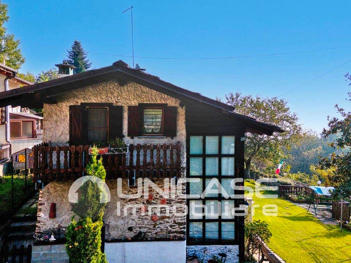 Casa quadrilocale in vendita in Via Resiassa, Bagnolo Piemonte