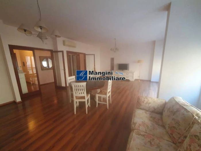 Appartamento quadrilocale in vendita in Via Grande, Via Grande Piazza della Repubblica, Livorno