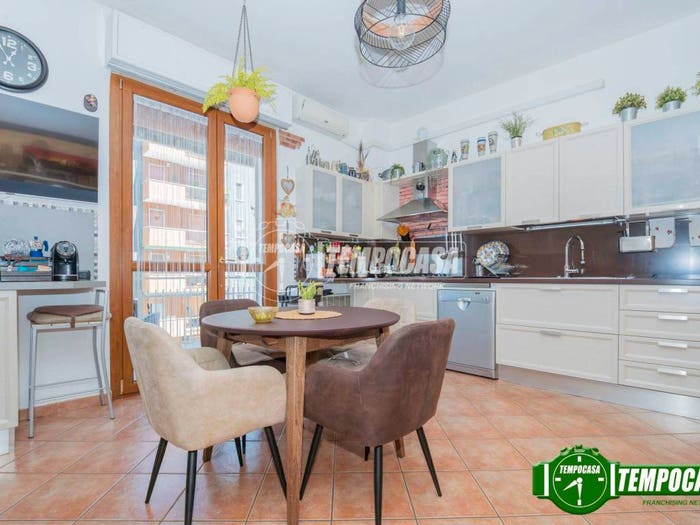 Appartamento trilocale in vendita in Via della Resistenza, Centro, Opera