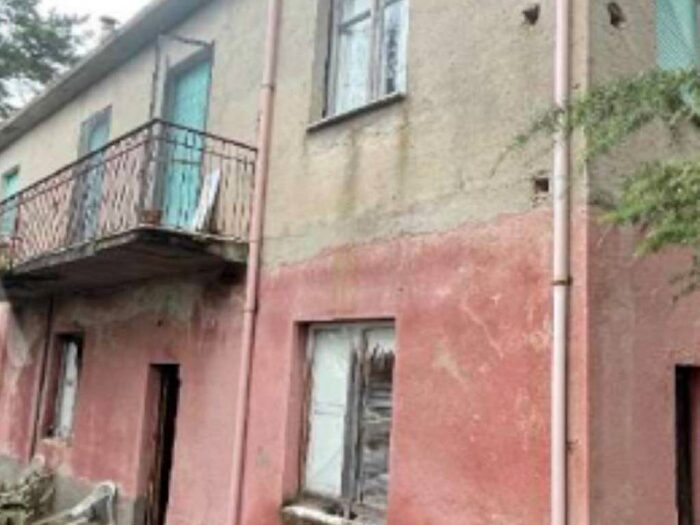 Appartamento trilocale in vendita in Via Provinciale, Galatro