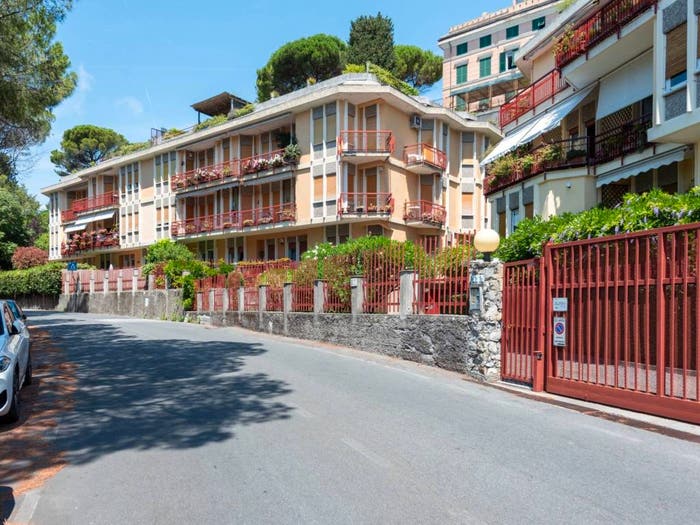 Appartamento con 5 locali in vendita in Via Domenico Chiodo, Castelletto, Genova