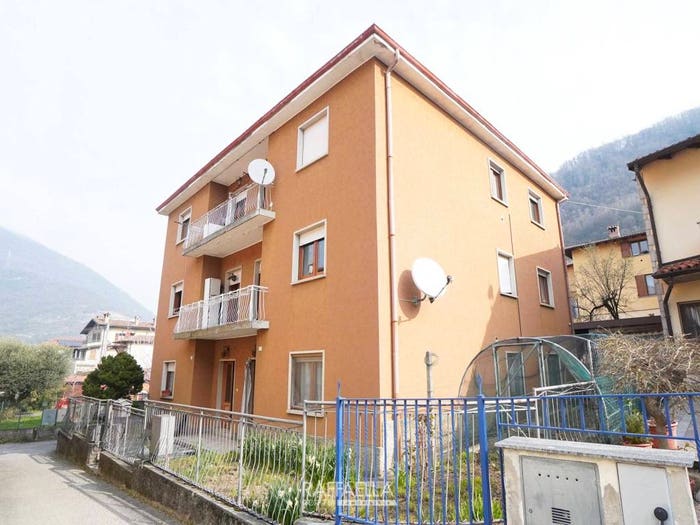 Casa con 6 locali in vendita in Via Privata, Berzo San Fermo