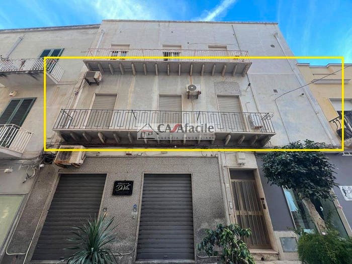 Appartamento trilocale in vendita in Via Calogero Isgrò, Centro Storico, Marsala