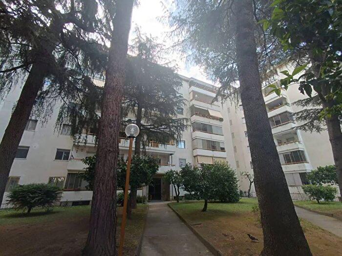 Appartamento con 5 locali in vendita in Largo Rotonda, San Nicola la Strada