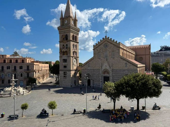 Appartamento con 6 locali in vendita in Piazza Duomo, Centro Storico, Messina