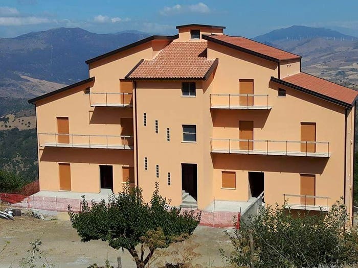 Casa in vendita in Via Zefiro, Geraci Siculo