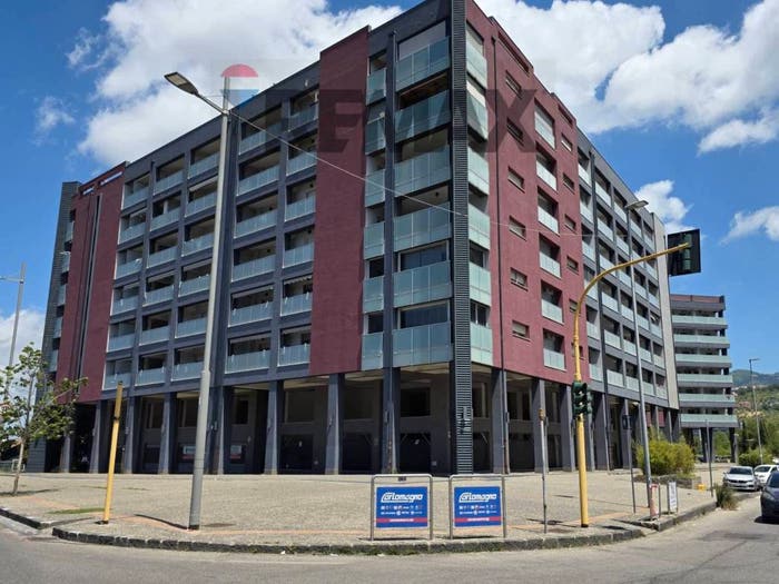 Appartamento quadrilocale in vendita in Via Scopelliti, Mancini, Cosenza