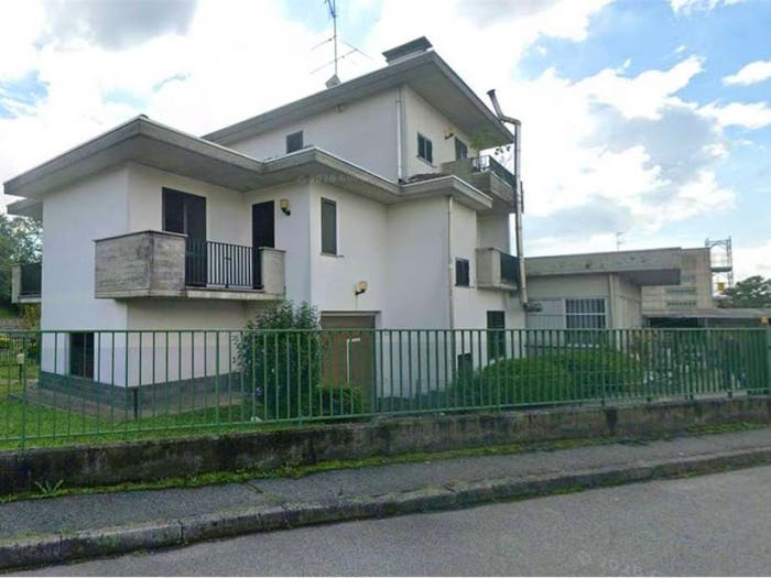 Casa con 6 locali in vendita in Via Trenca, Caronno Varesino