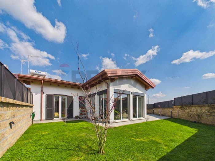 Casa quadrilocale in vendita in Via Zeno Giglietti, Nepi
