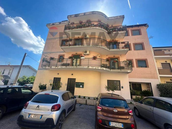 Appartamento quadrilocale in vendita in Via Matilde Serao, Telese Terme